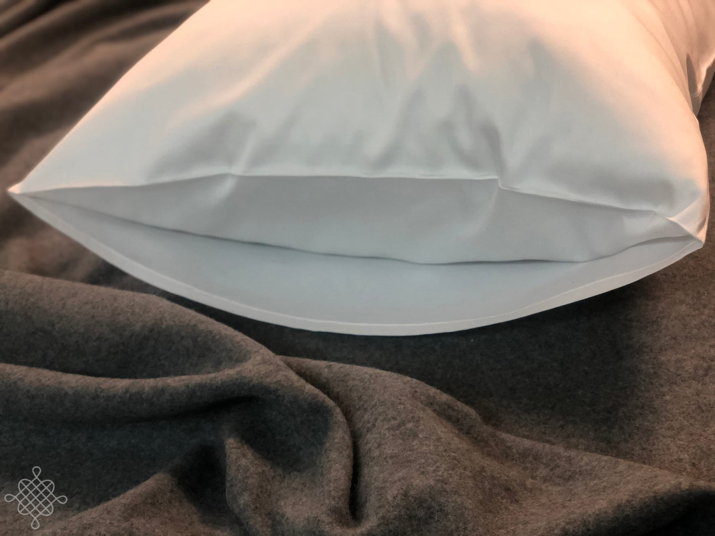 Kearsley White 300tc Soleil Sateen Envelope Closure Pillow Protector